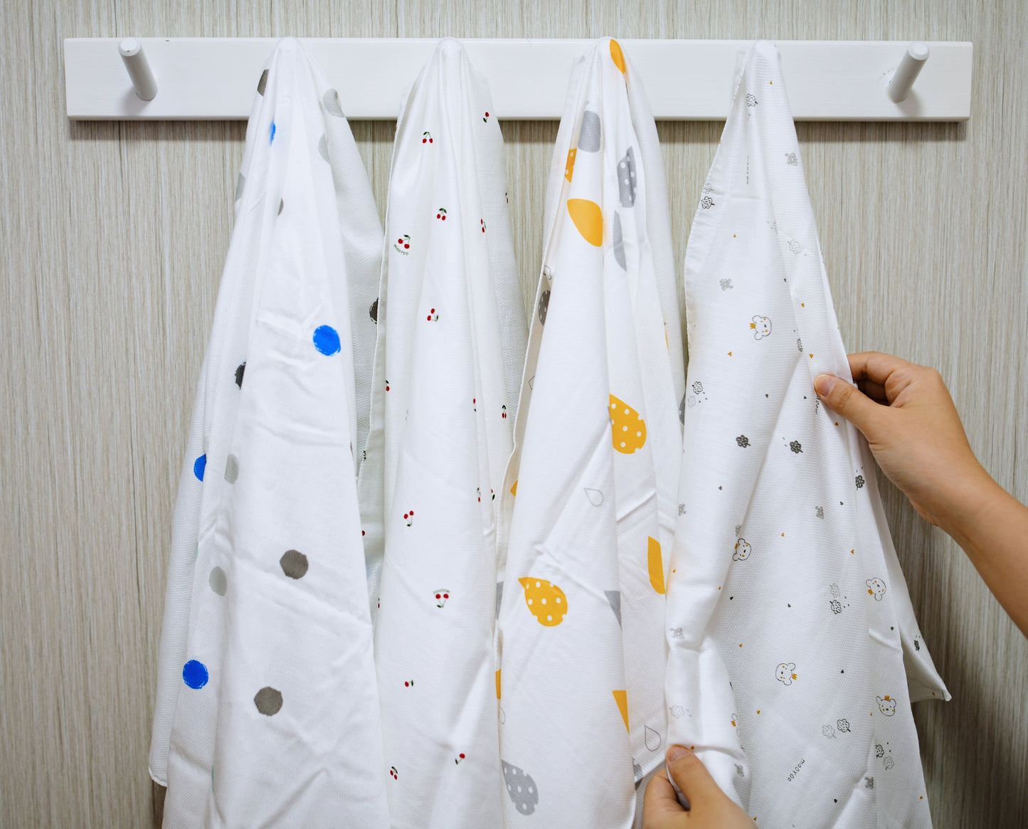 Bamboo Swaddling Blanket by 무루 (Mooroo)