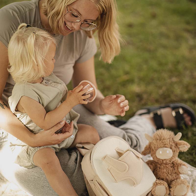 Moonkie Hug & Go™ Logan the Highland Cow