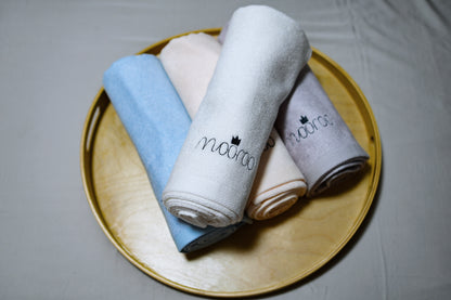 Bamboo Bath Towel by 무루 (Mooroo)